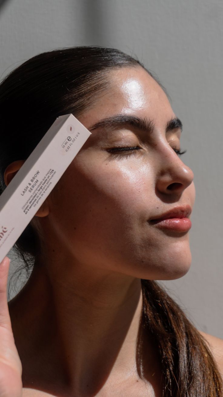 SERUM PARA CEJAS Y PESTAÑAS